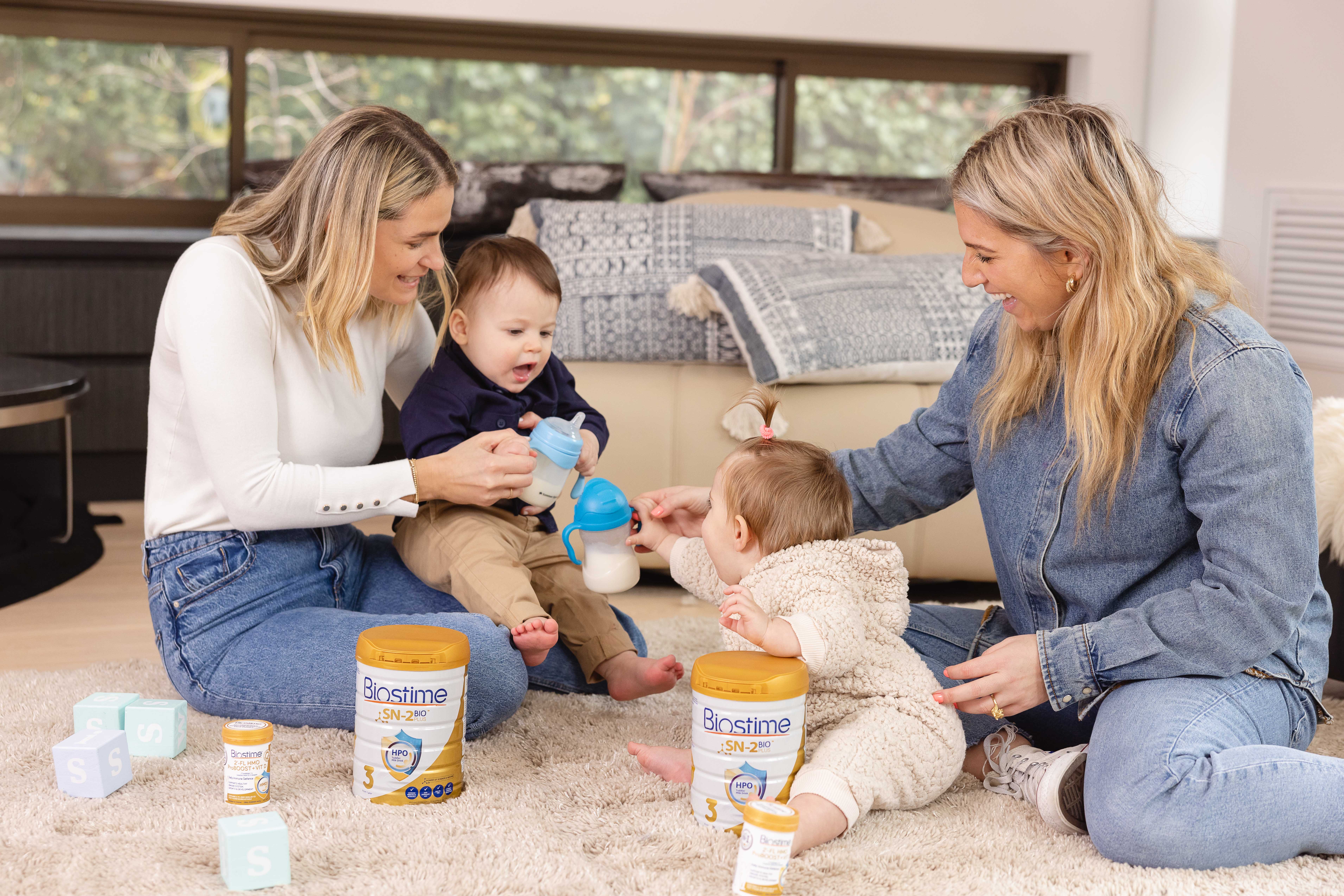 two mums with toddlers 